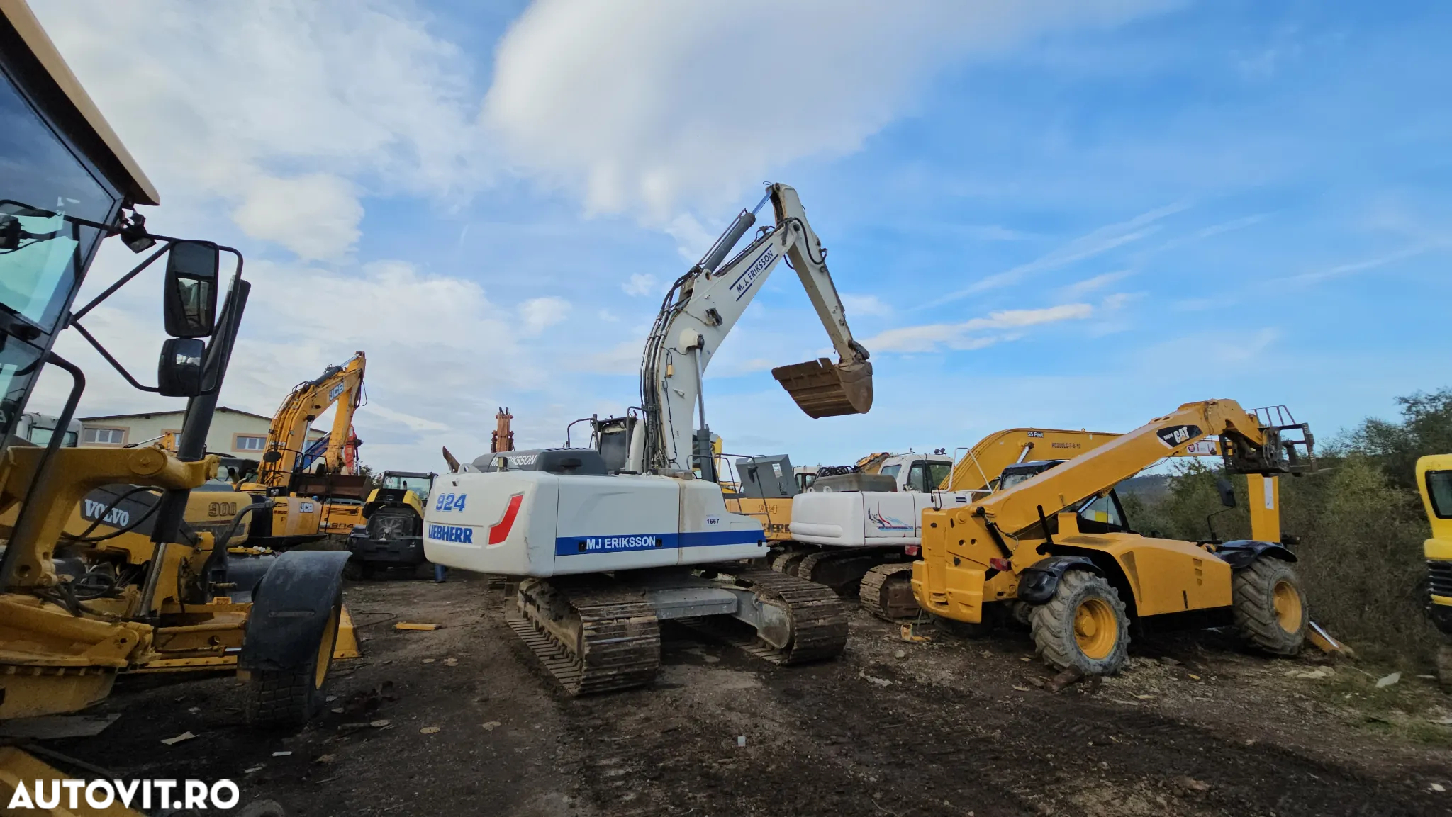 Liebherr R 924 Excavator pe șenile - 13