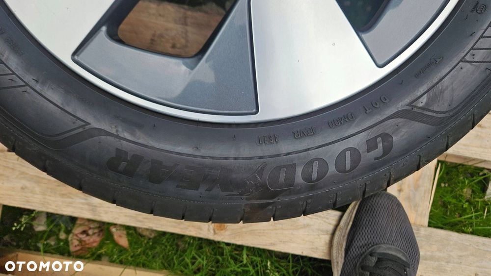 felgi aluminiowe bmw g30 7.5x17" et27 6868047 opony lato 225/55 r17 5m - 7