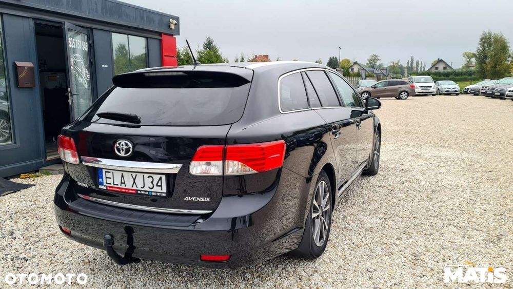 Toyota Avensis - 36
