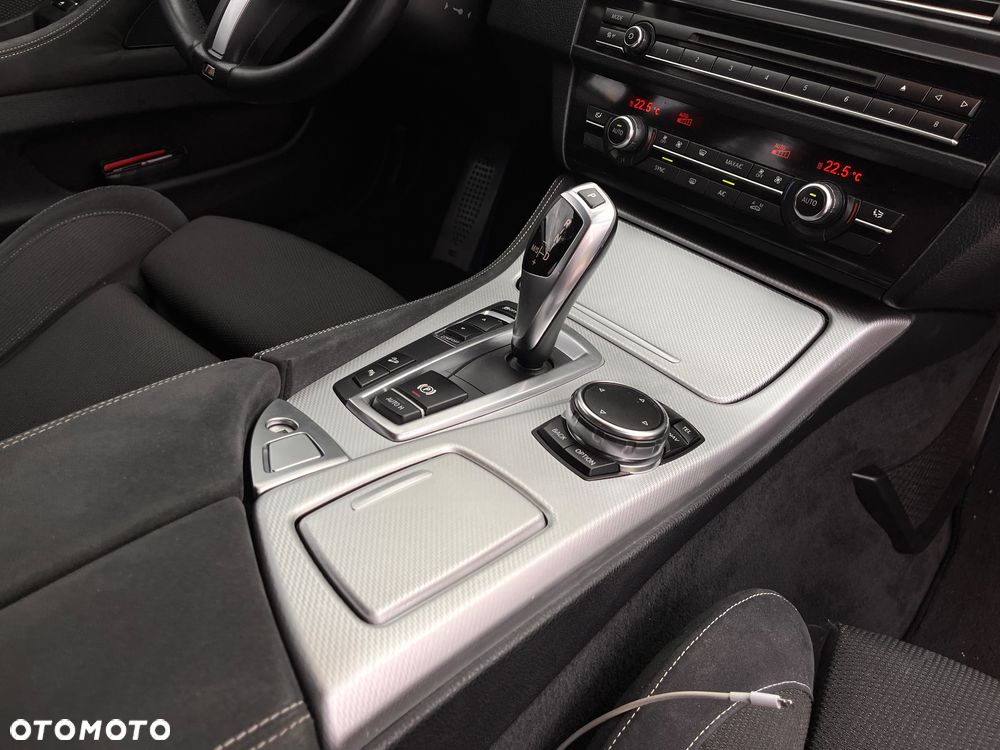 BMW Seria 5 520d xDrive M Sport sport - 12