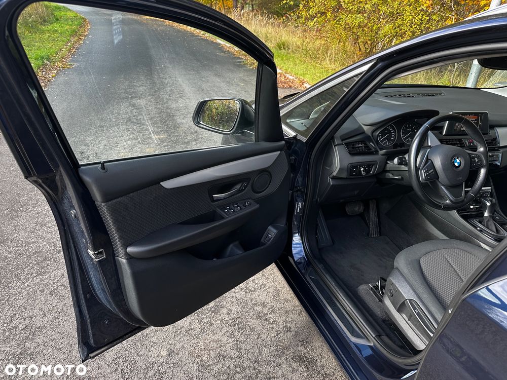 BMW Seria 2 218i - 7