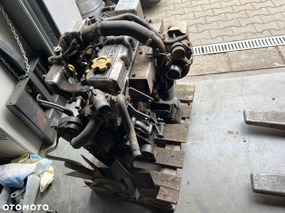 Silnik Nissan Cabstar Atleon 3.0 BD30 - 4