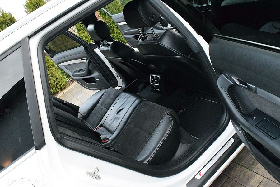 Audi A6 Avant 2.7 TDI DPF quattro tiptronic - 36