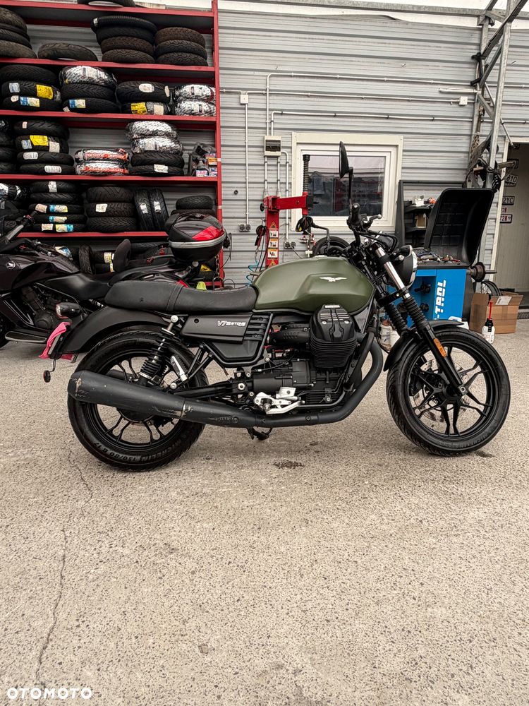 Moto Guzzi V7 - 8