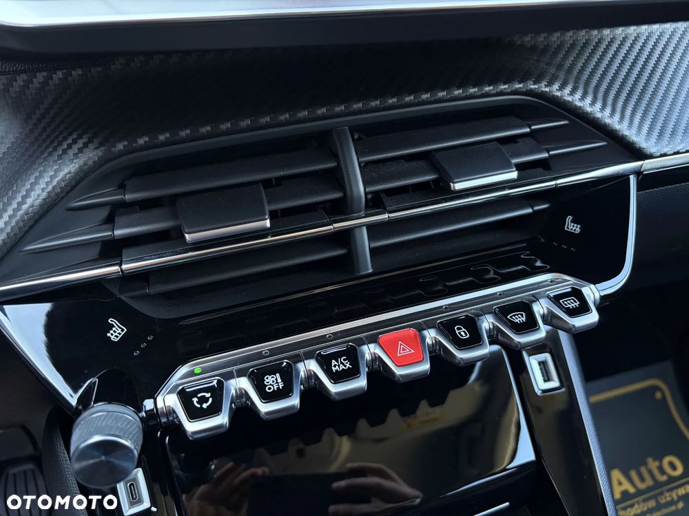 Peugeot 2008 1.2 PureTech Allure Pack S&S - 31