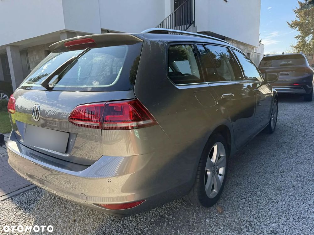 Volkswagen Golf 2.0 BlueTDI DSG Comfortline - 4