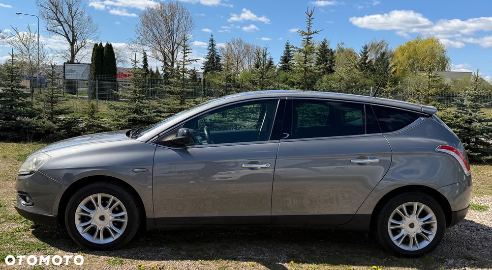 Lancia Delta 1.6 MultiJet 16v Silver - 4