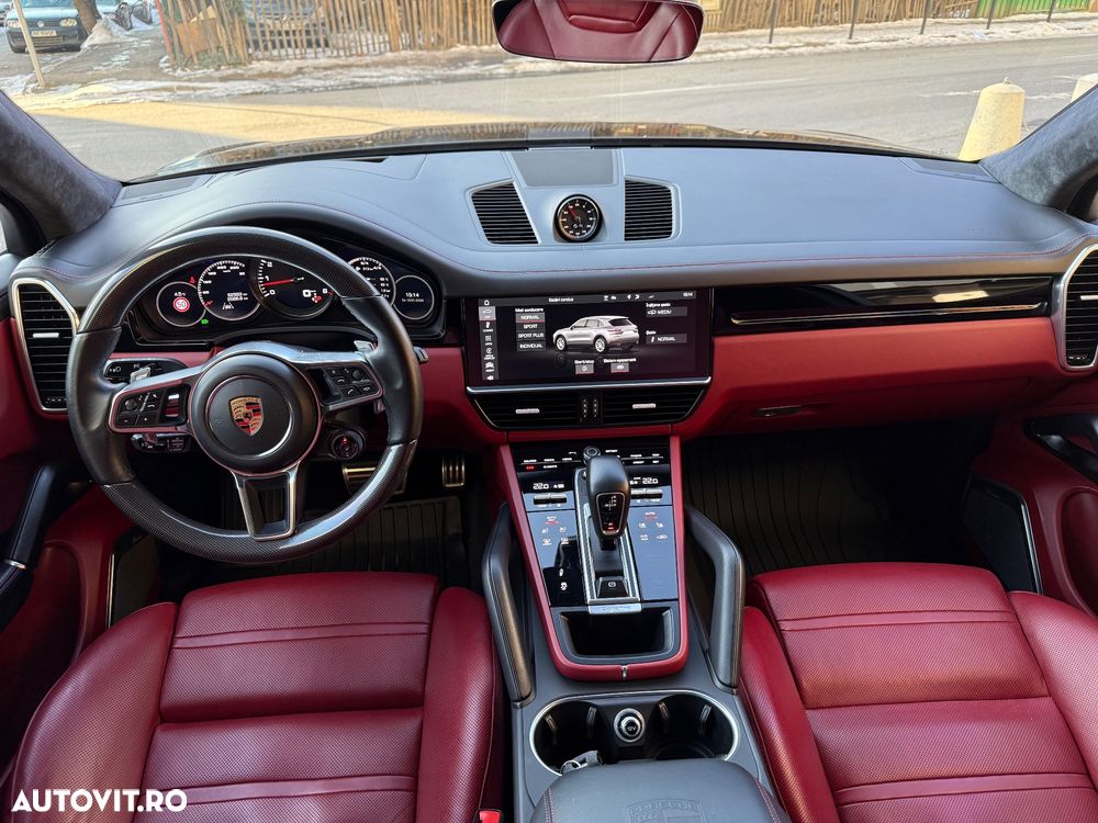 Porsche Cayenne - 25