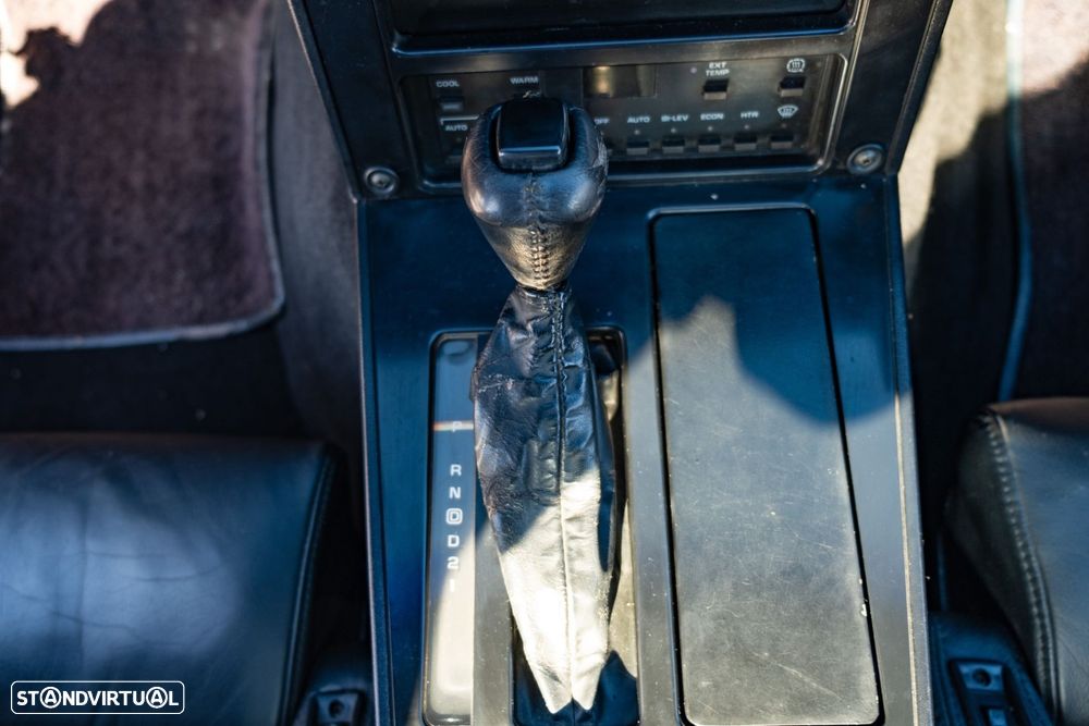 Chevrolet Corvette - 27