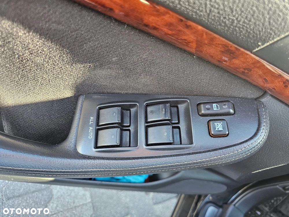 Toyota Avensis 1.8 VVT-i Sol - 12
