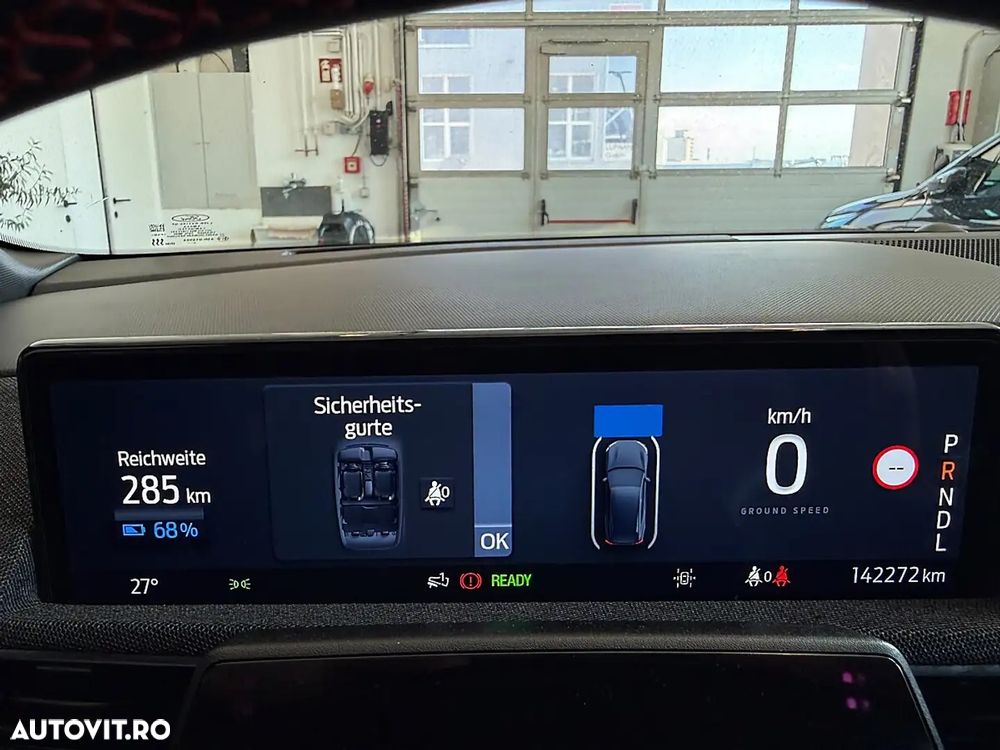 Ford Mustang Mach-E AWD PREMIUM - 17