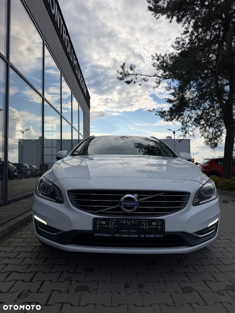 Volvo V60 T3 Geartronic Momentum - 6