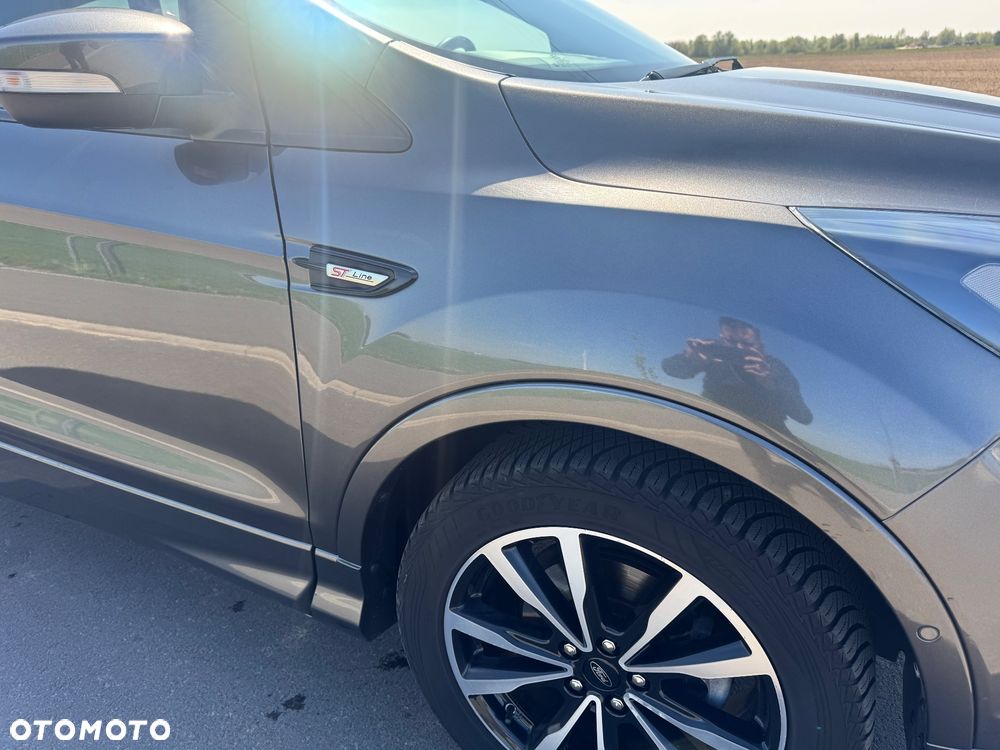 Ford Kuga 1.5 EcoBoost 2x4 ST-Line - 6