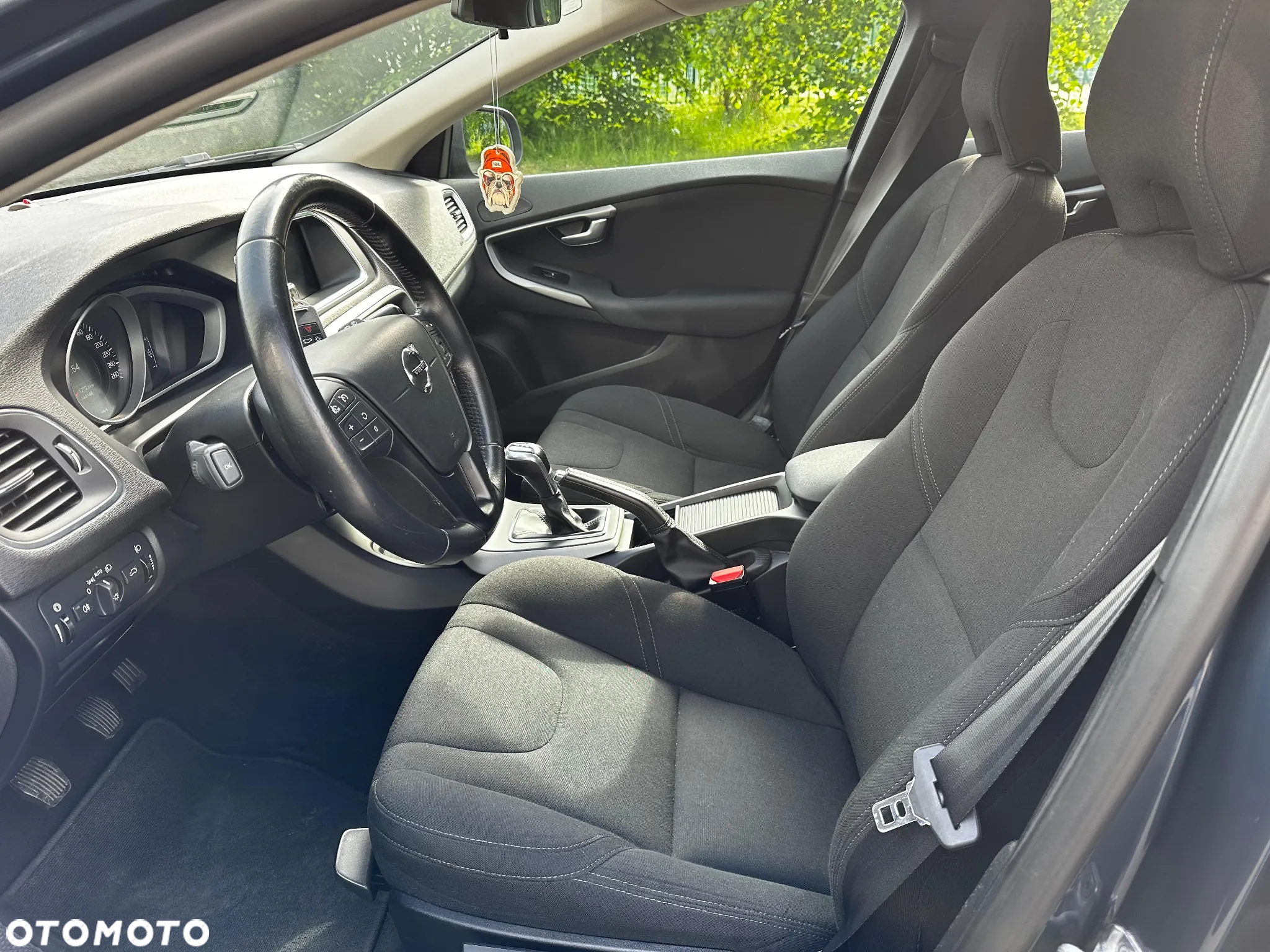 Volvo V40 D2 Drive-E Momentum - 11
