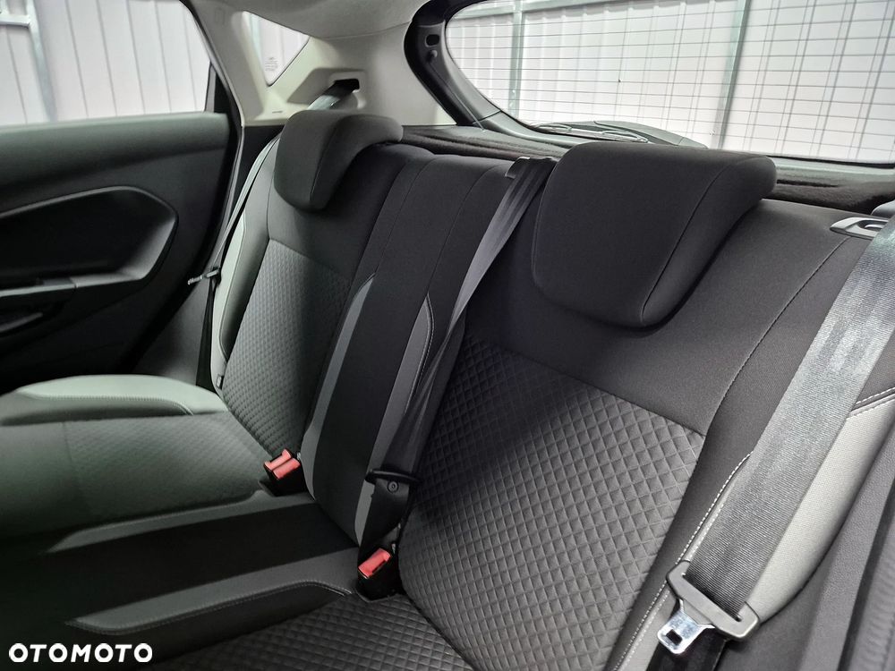 Ford Fiesta 1.25 Celebration - 15