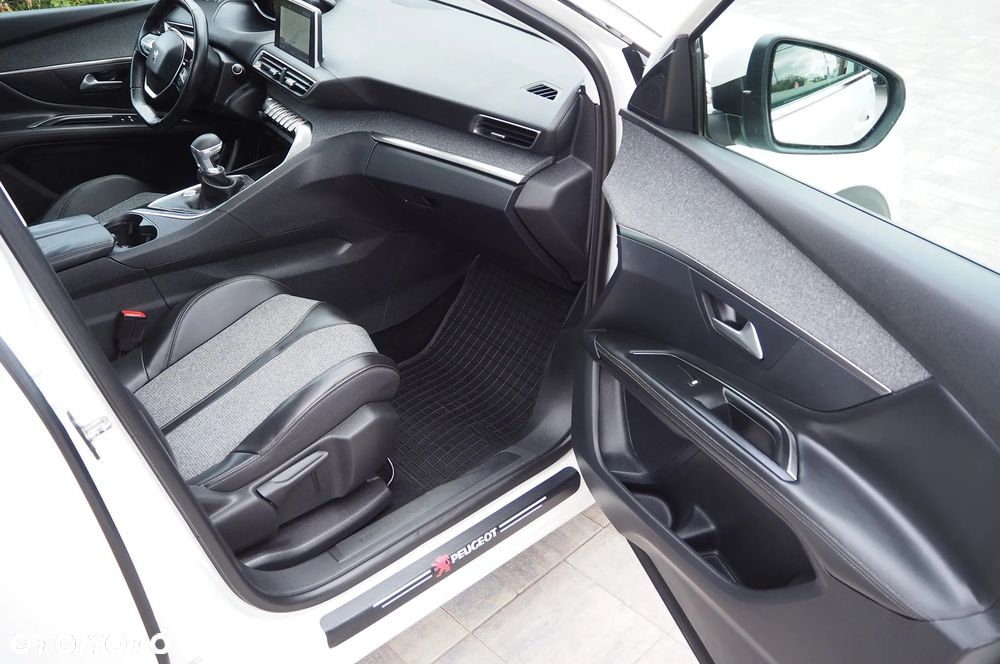 Peugeot 3008 BlueHDi 120 Stop & Start Allure - 31