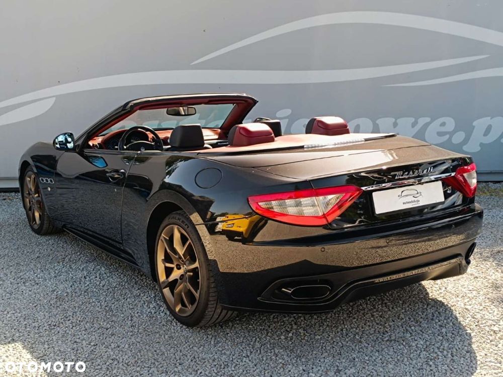 Maserati GranCabrio - 16