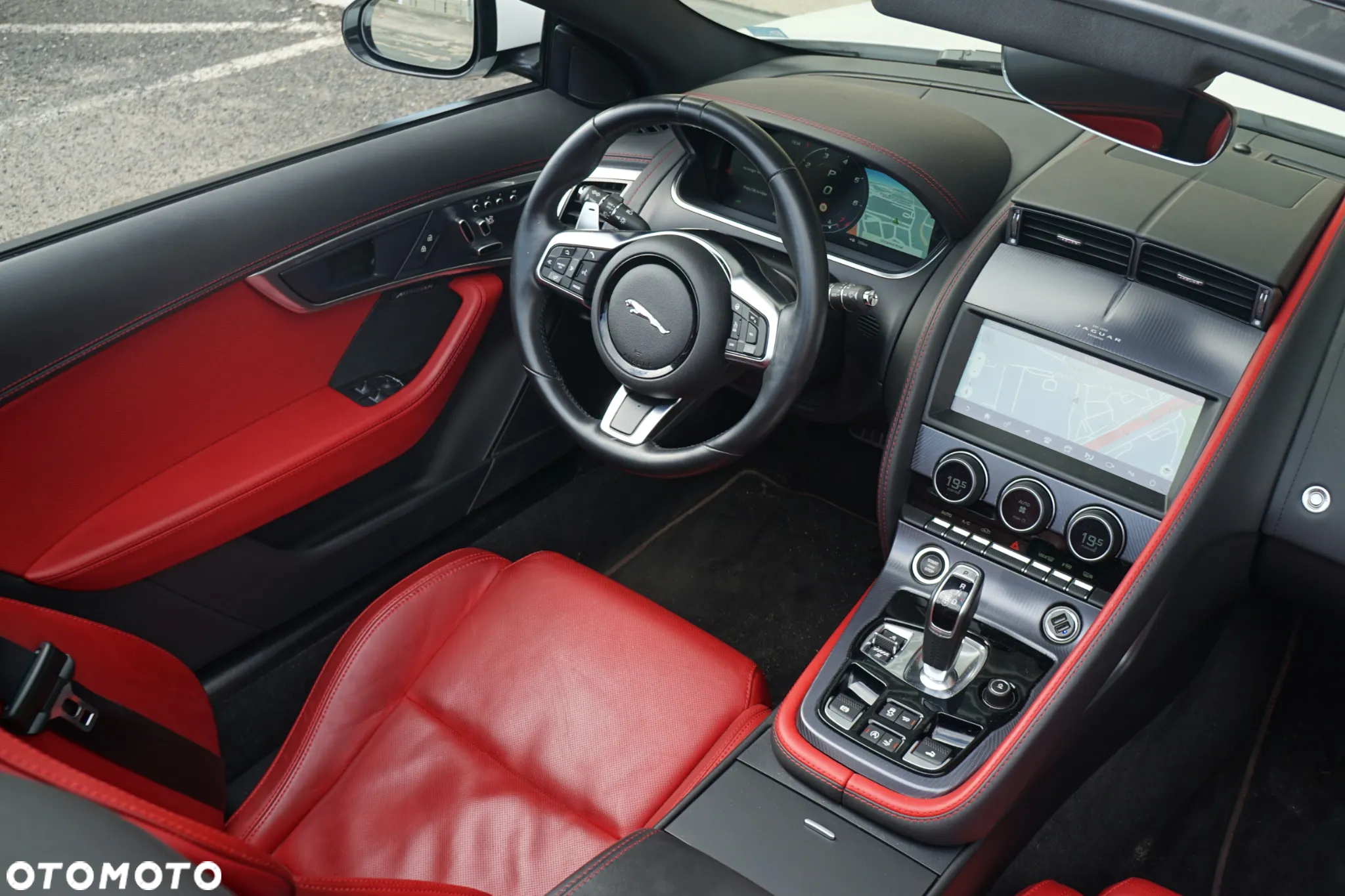 Jaguar F-Type 2.0 Turbo R-Dynamic Black - 12