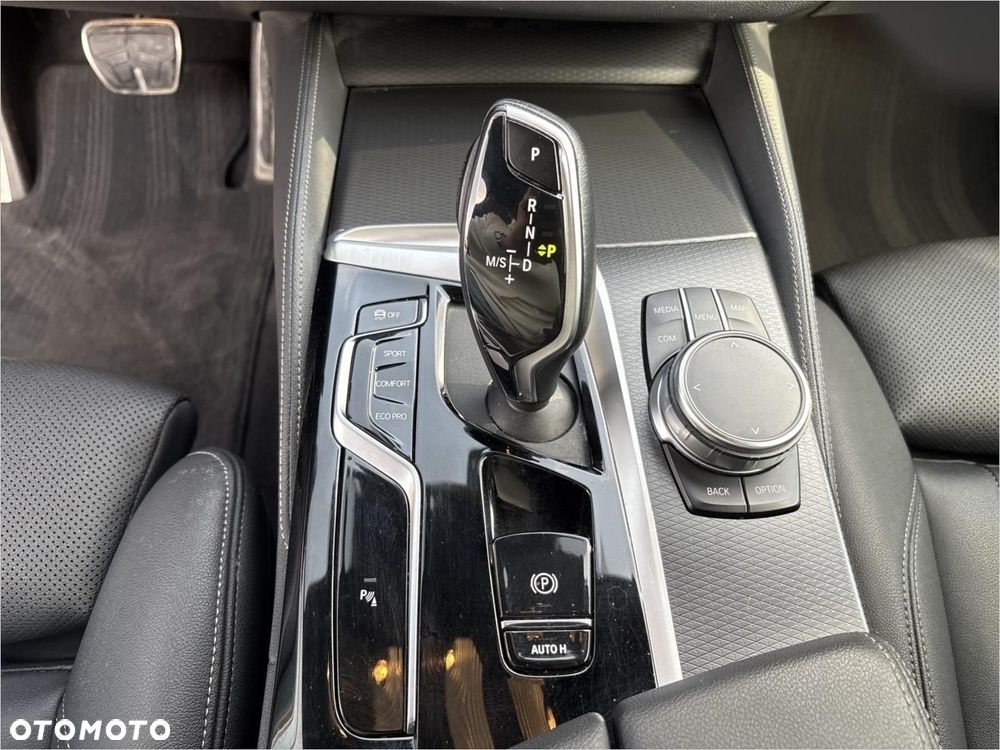 BMW Seria 5 520d xDrive mHEV M Sport sport - 14