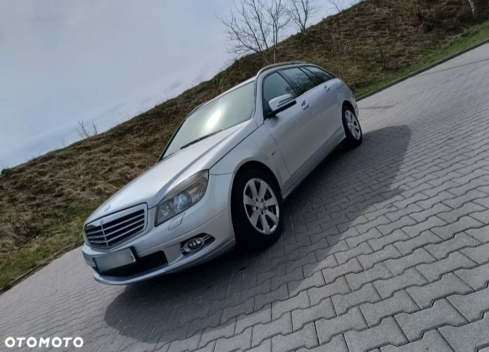 Mercedes-Benz Klasa C 180 K BlueEff Elegance - 2