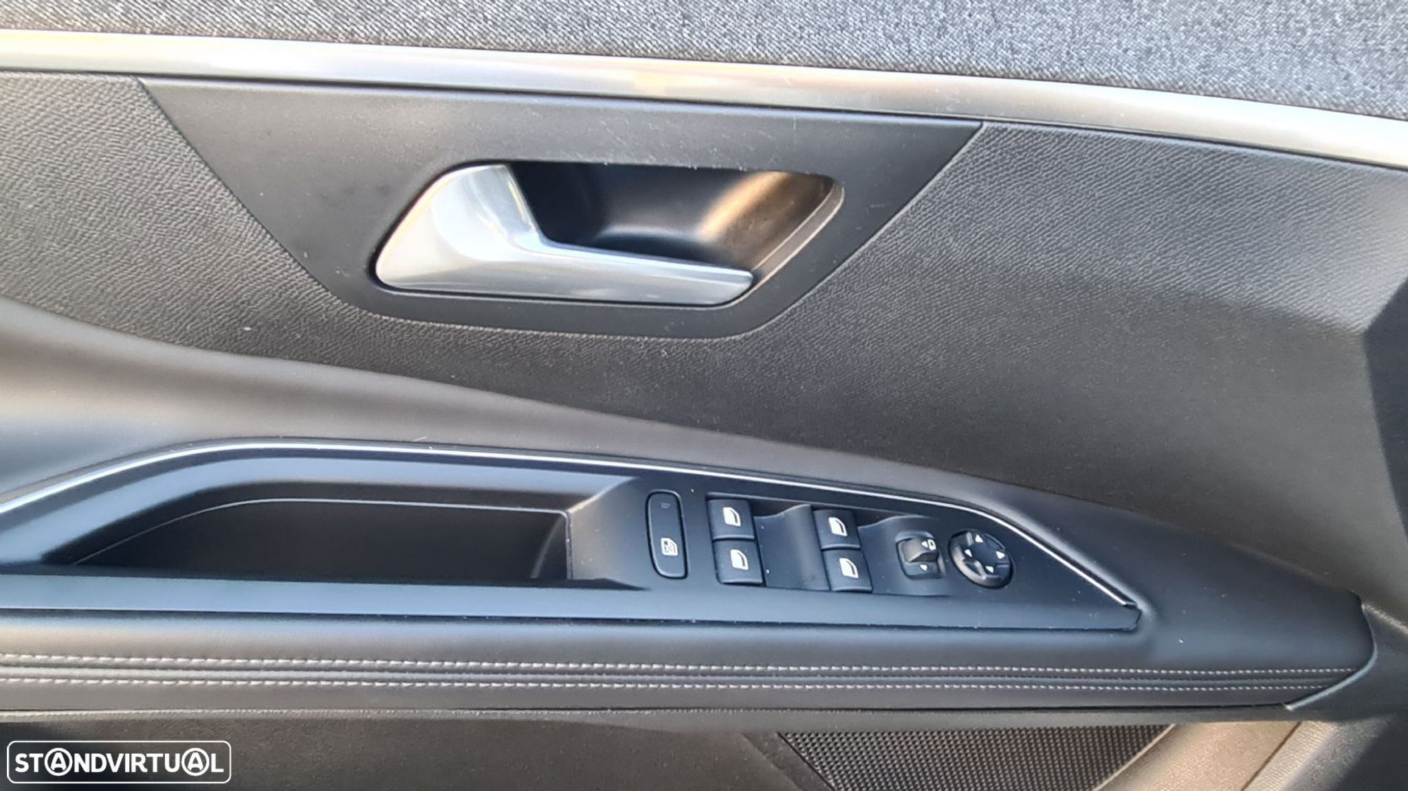 Peugeot 5008 1.6 BlueHDi Allure EAT6 - 8