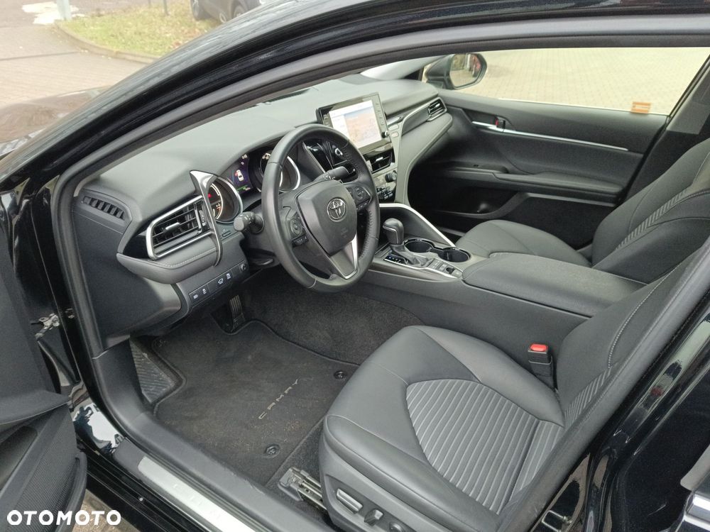 Toyota Camry 2.5 Hybrid Prestige CVT - 22