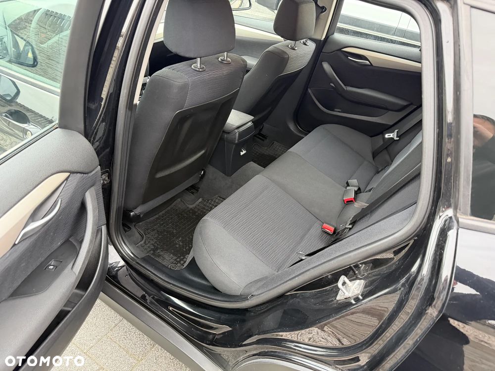 BMW X1 sDrive16d - 16