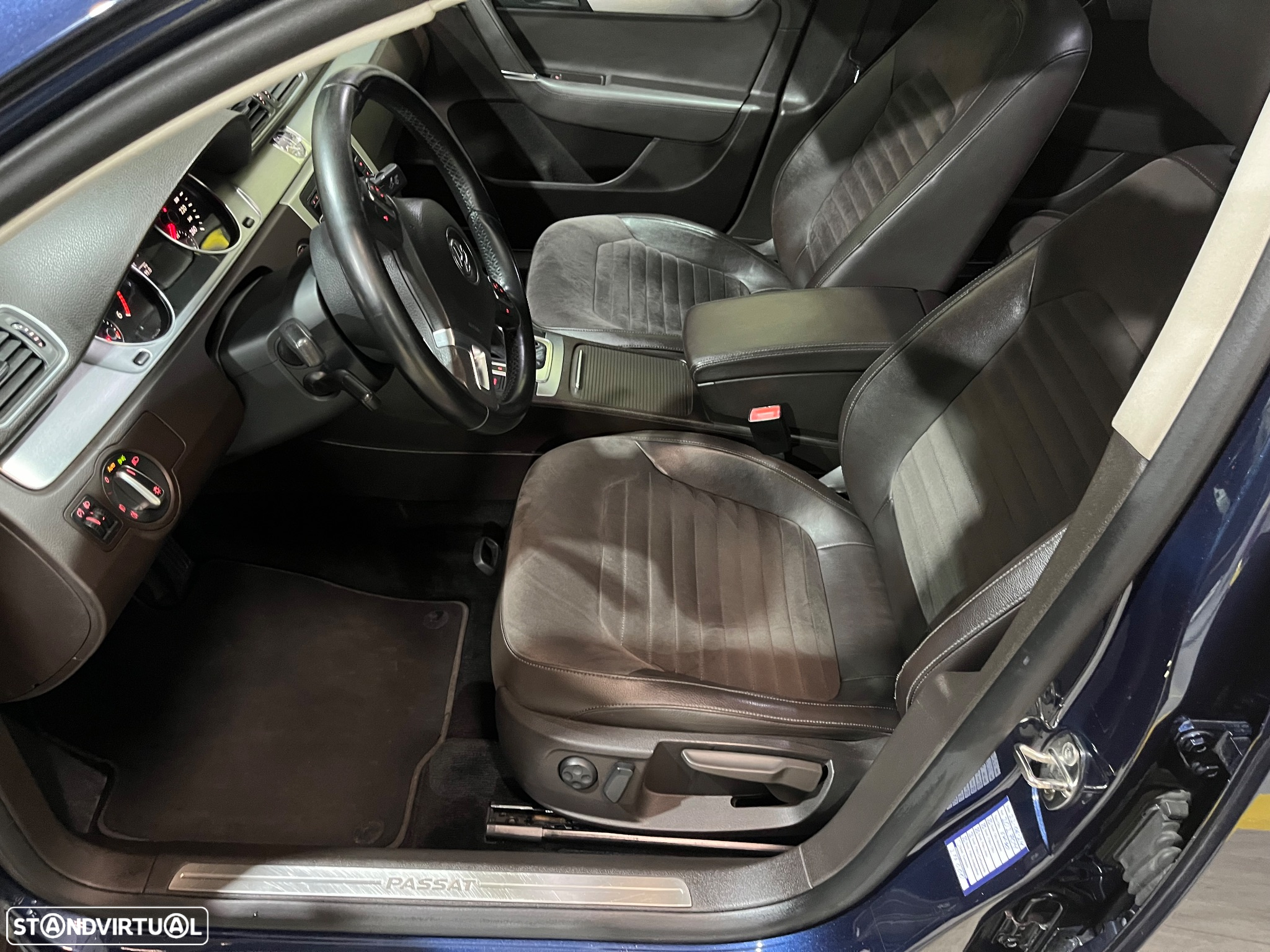 VW Passat 2.0 TDI DSG BlueMotion Comfortline - 18