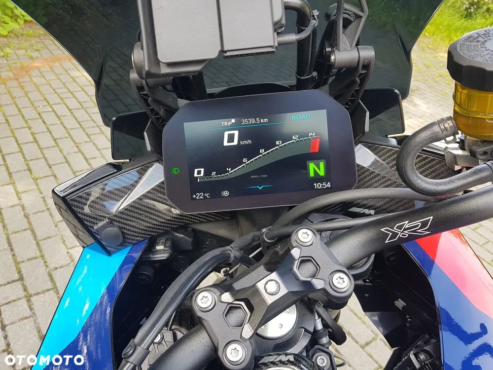BMW XR - 12