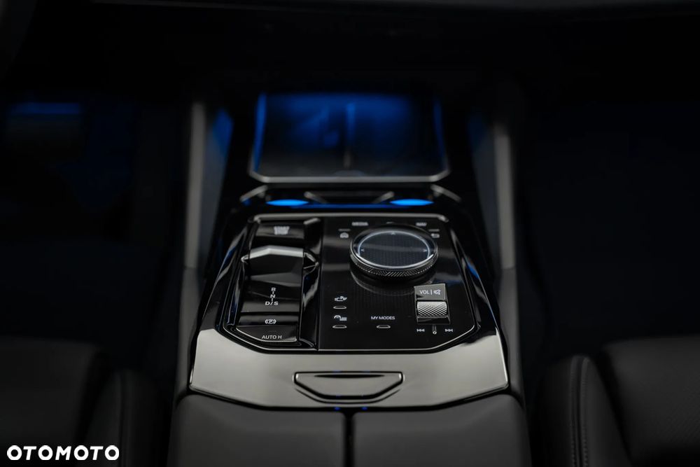 BMW Seria 5 520d mHEV - 35