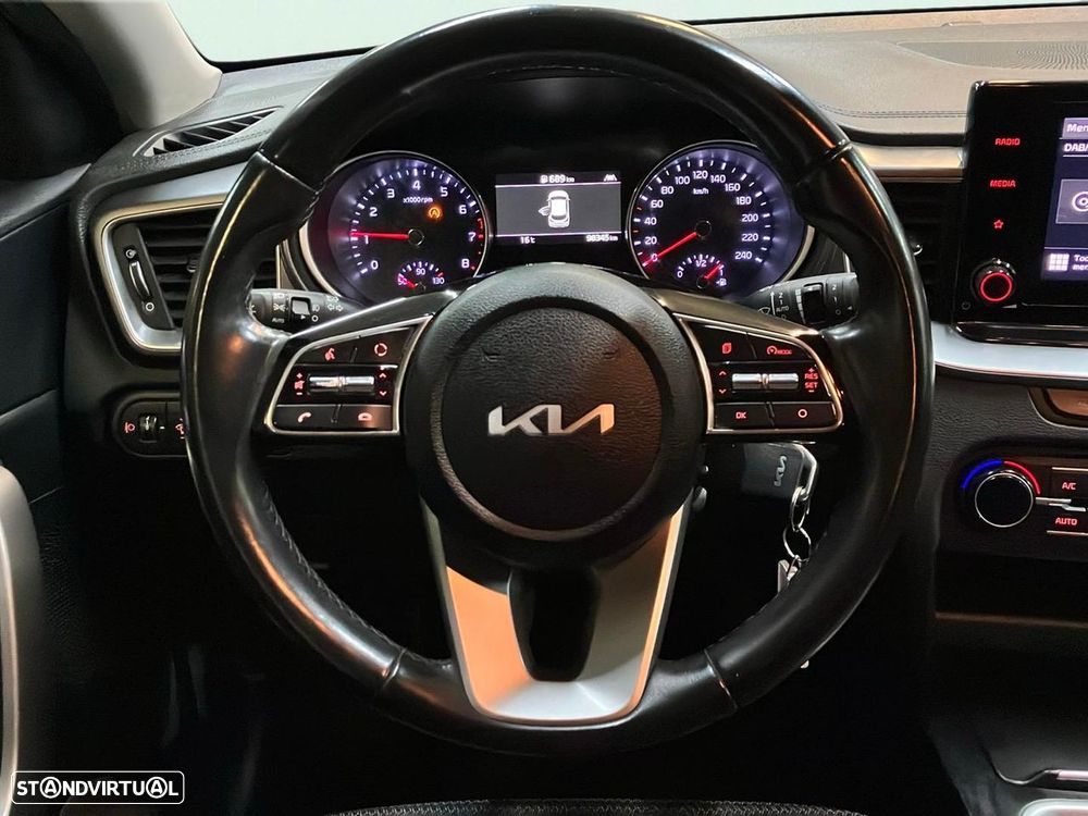 Kia XCeed 1.0 T-GDI Drive - 11