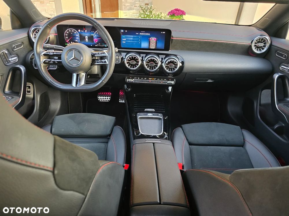 Mercedes-Benz CLA - 28