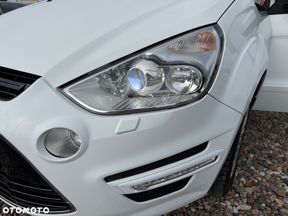 Ford S-Max - 11
