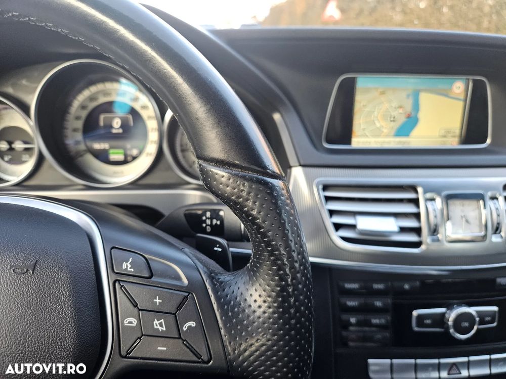Mercedes-Benz E 300 BLUETEC HYBRID Aut. - 24