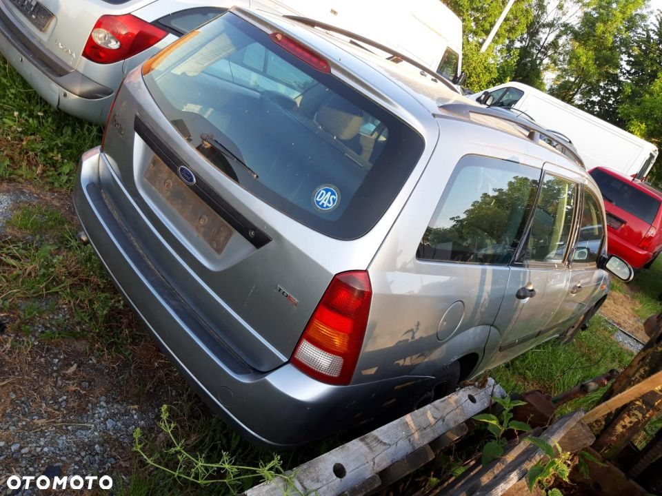Cześci Ford Focus mk1 lift 1.8 diesel  kombi 5-drzwi szary - 4