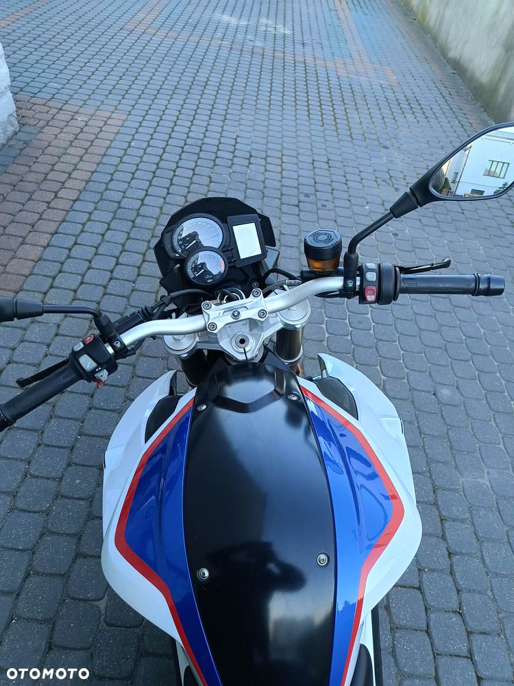 BMW F - 9