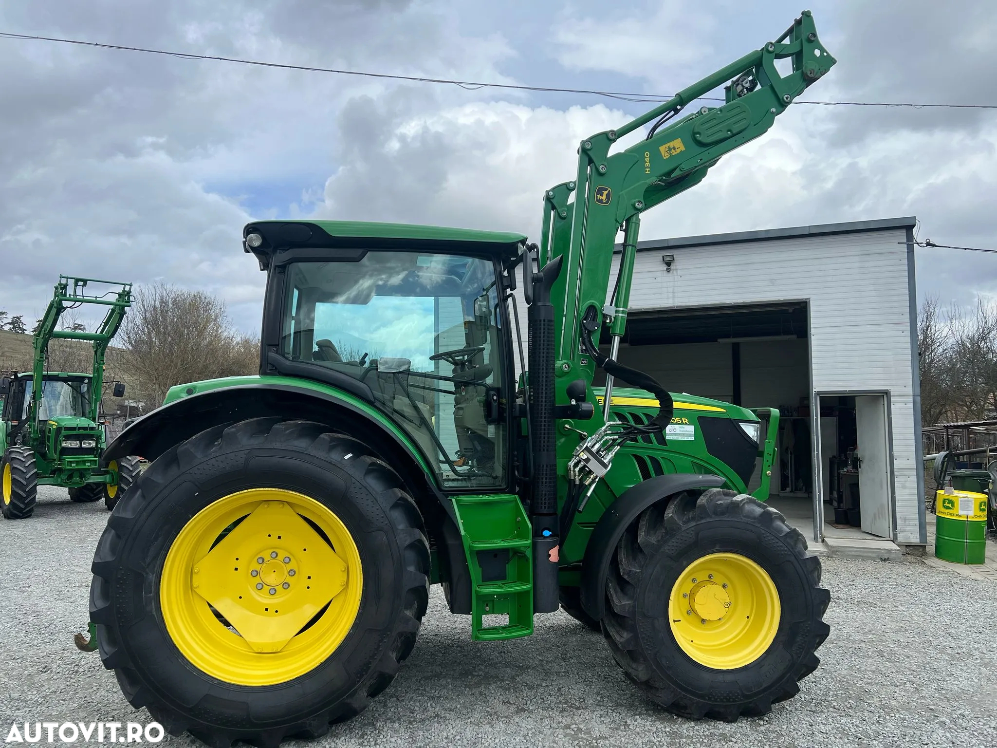 John Deere 6105R - 4
