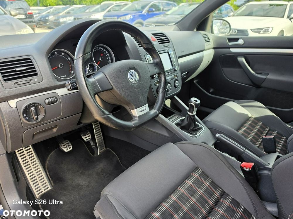 Volkswagen Golf 2.0 GTI - 29