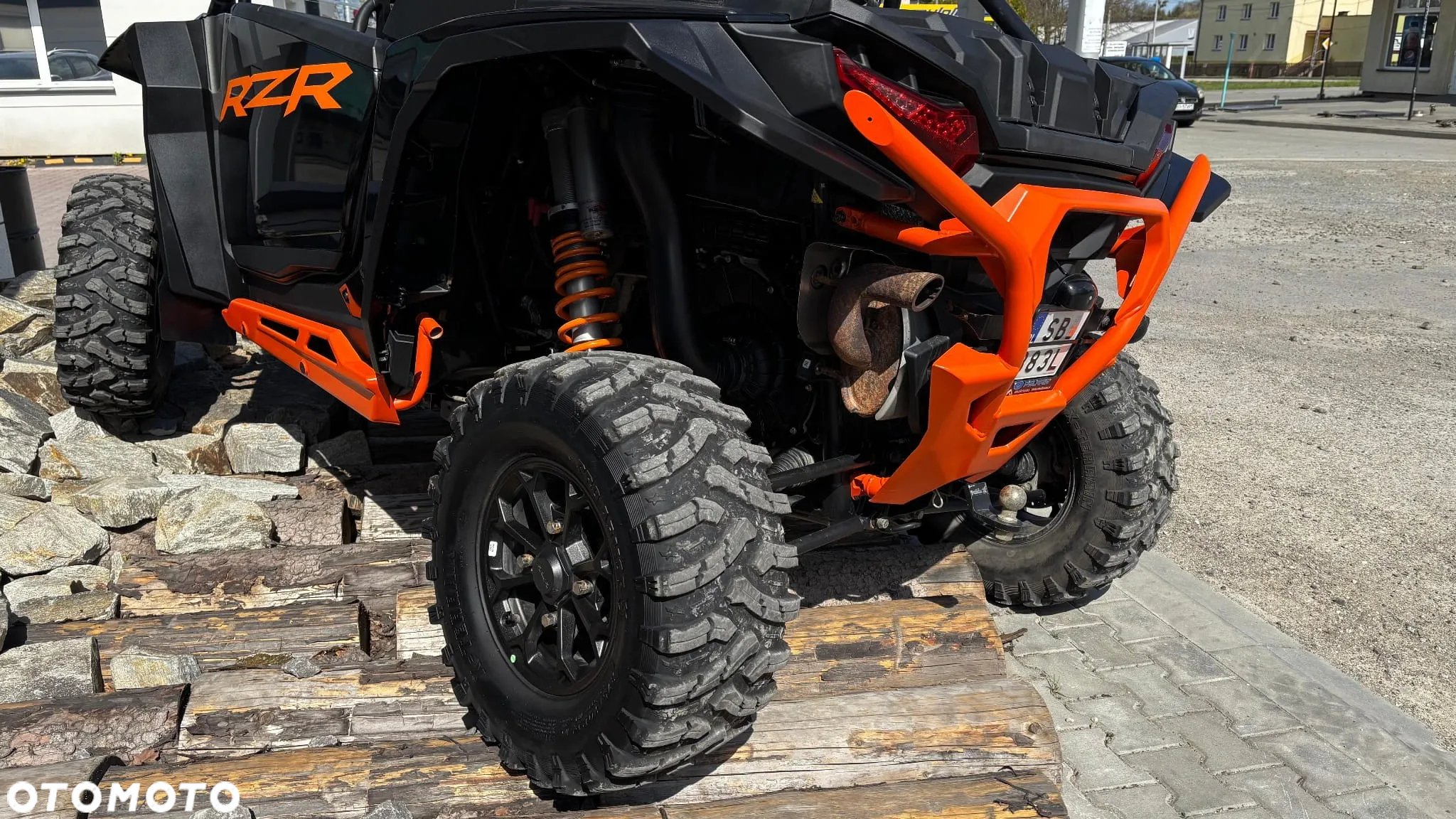 Polaris RZR - 18