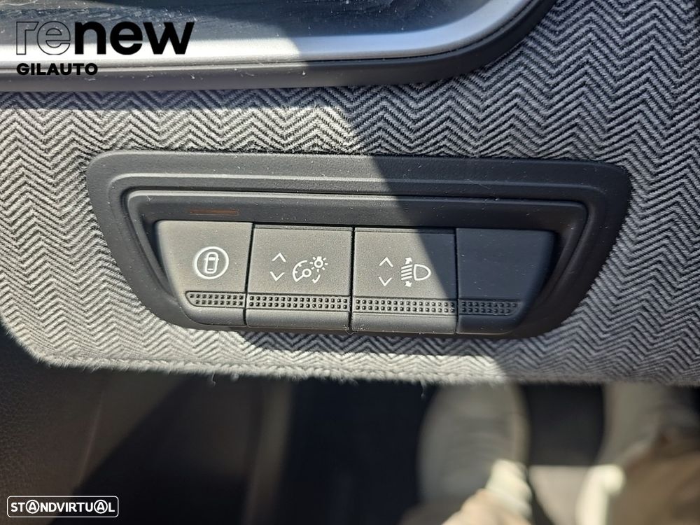 Renault Clio 1.0 TCe Techno Bi-Fuel - 26