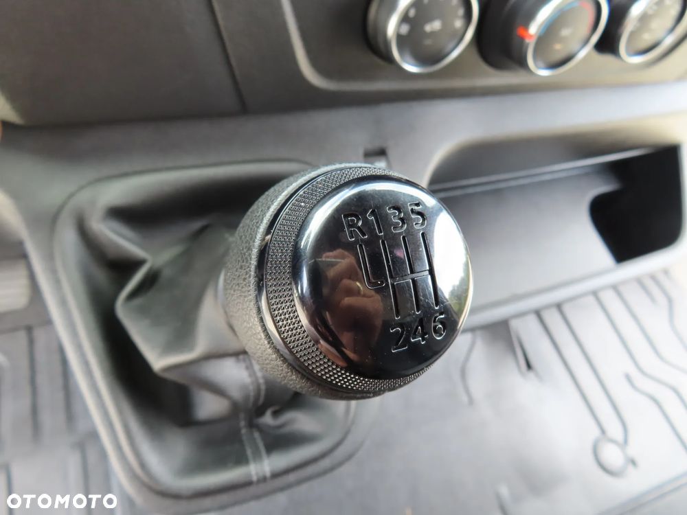 Renault Master 2.3 dCi 163 Km WZMACNIANY Chłodnia -20*C + 30*C Z Izoterma 4.20 Cm 8 Euro Palet Zasilanie V230 Funkcja Grzania Kabina Sypialniana WEBASTO Stan Jak NOWY - 40