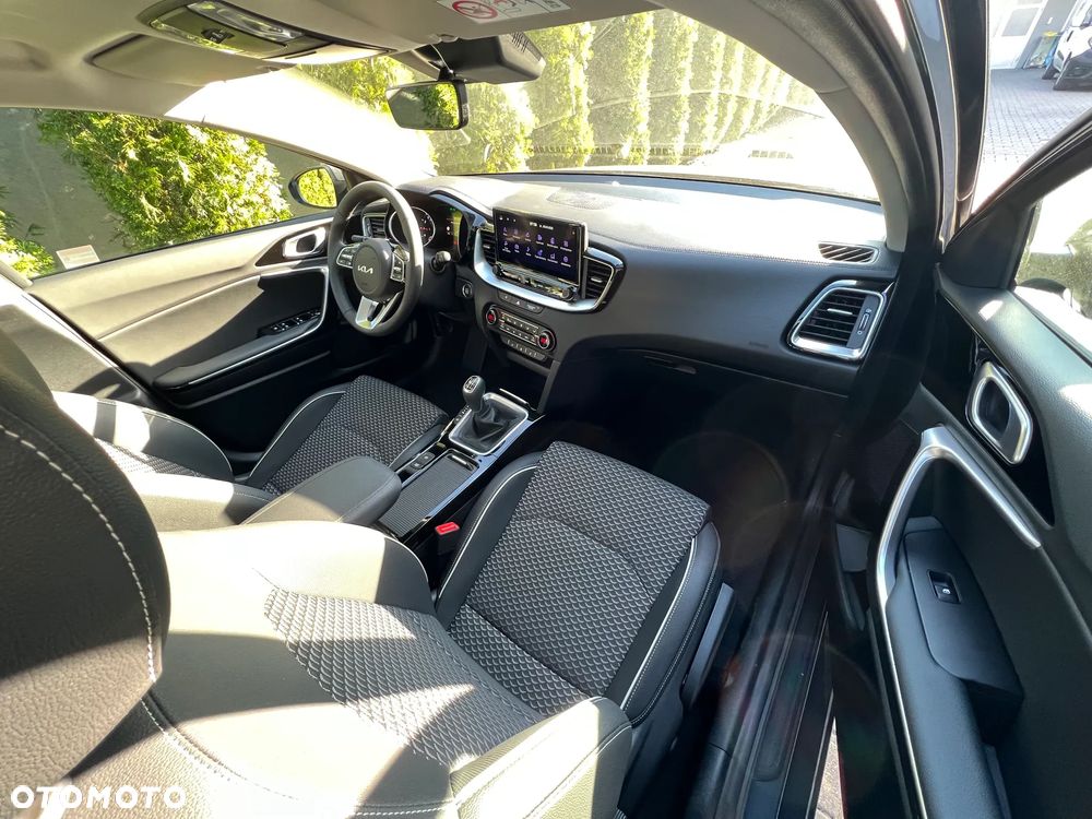Kia Ceed 1.5 T-GDI Tribute - 25