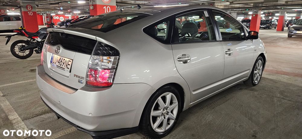 Toyota Prius 1.5 VVT-i Sol - 11