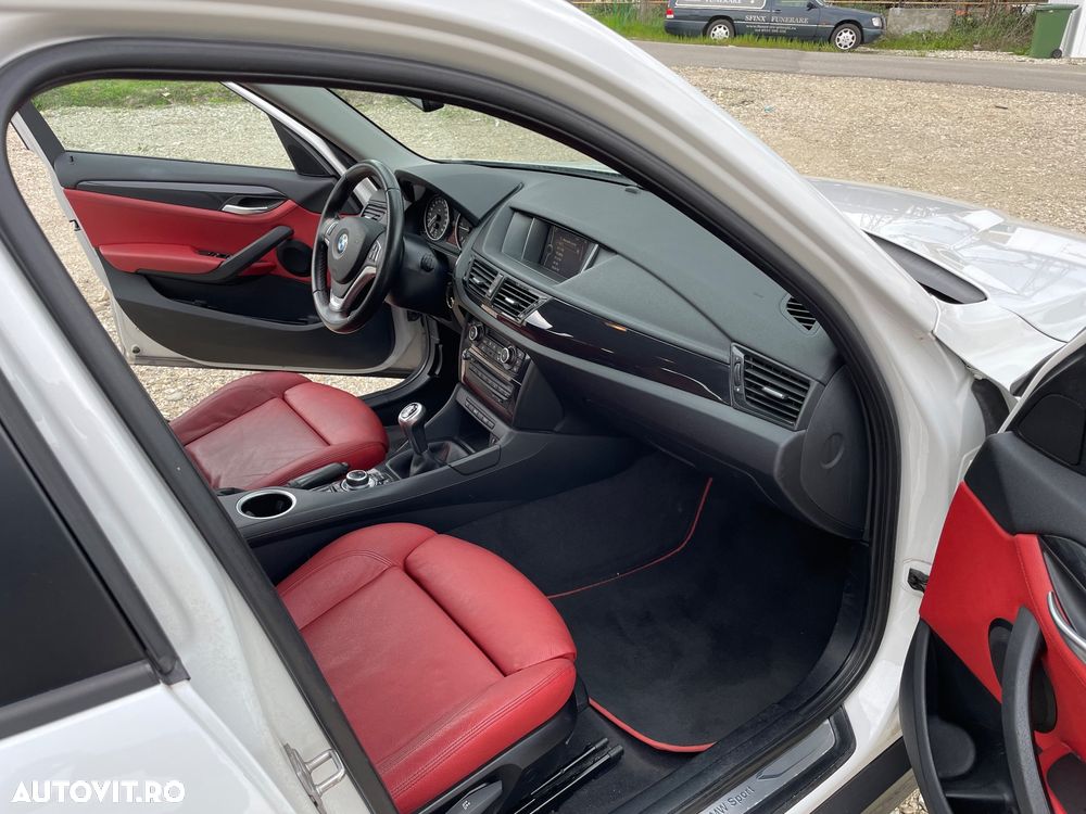 BMW X1 sDrive18d Sport Line - 10