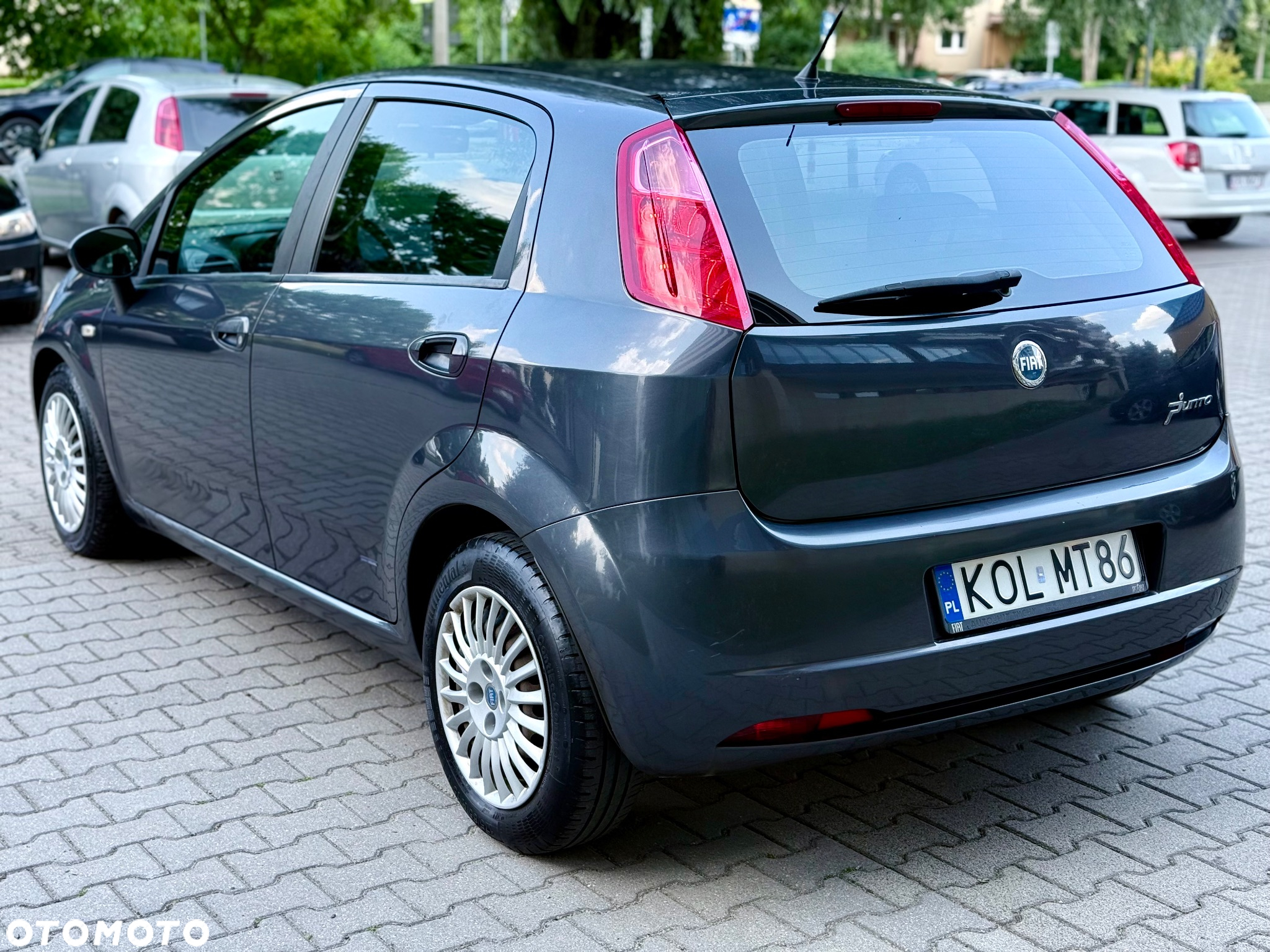 Fiat Grande Punto Actual 1.4 8V Estiva Blue&Me Euro5 - 15