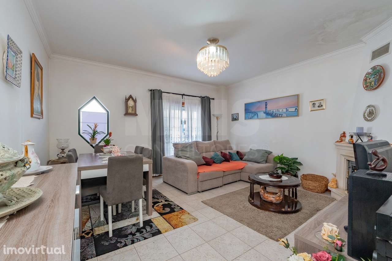 Viva com Espaço e Conforto T3 com Suíte e parqueamento em Samora Co... - Grande imagem: 5/28