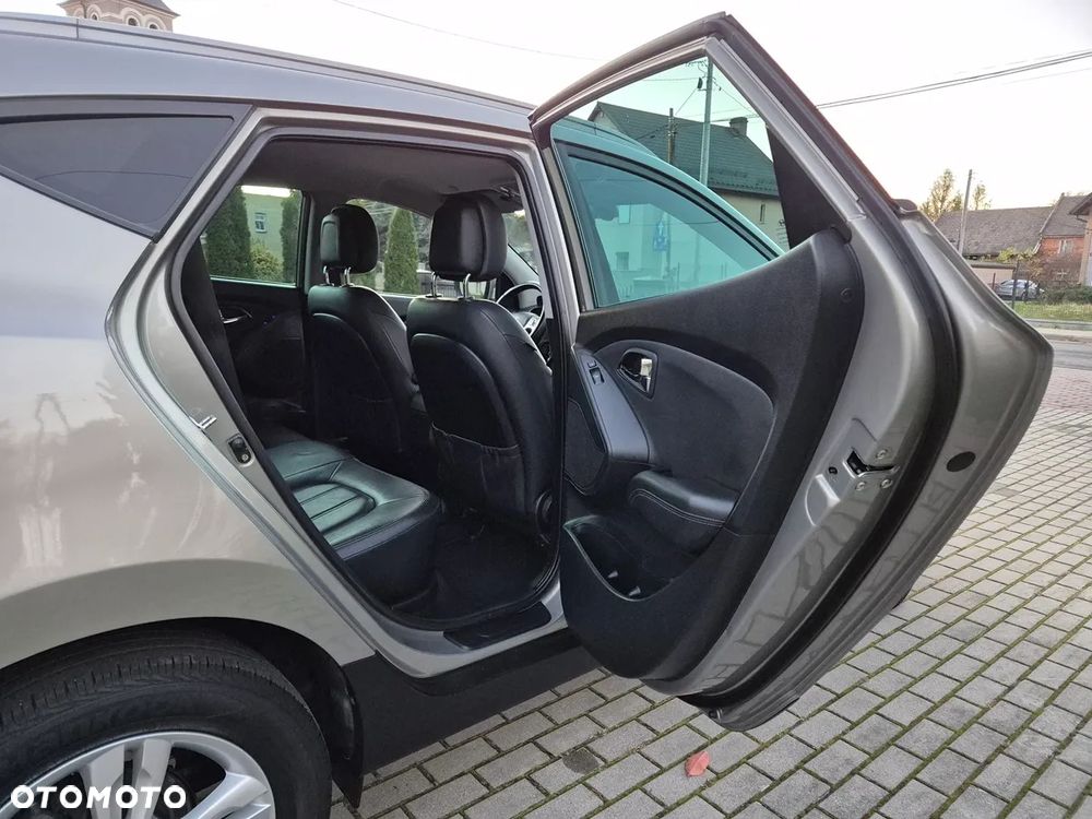 Hyundai ix35 1.7 CRDi 2WD blue Style - 30