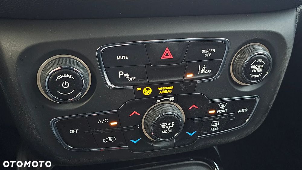 Jeep Compass 2.0 MJD Limited 4WD S&S - 33