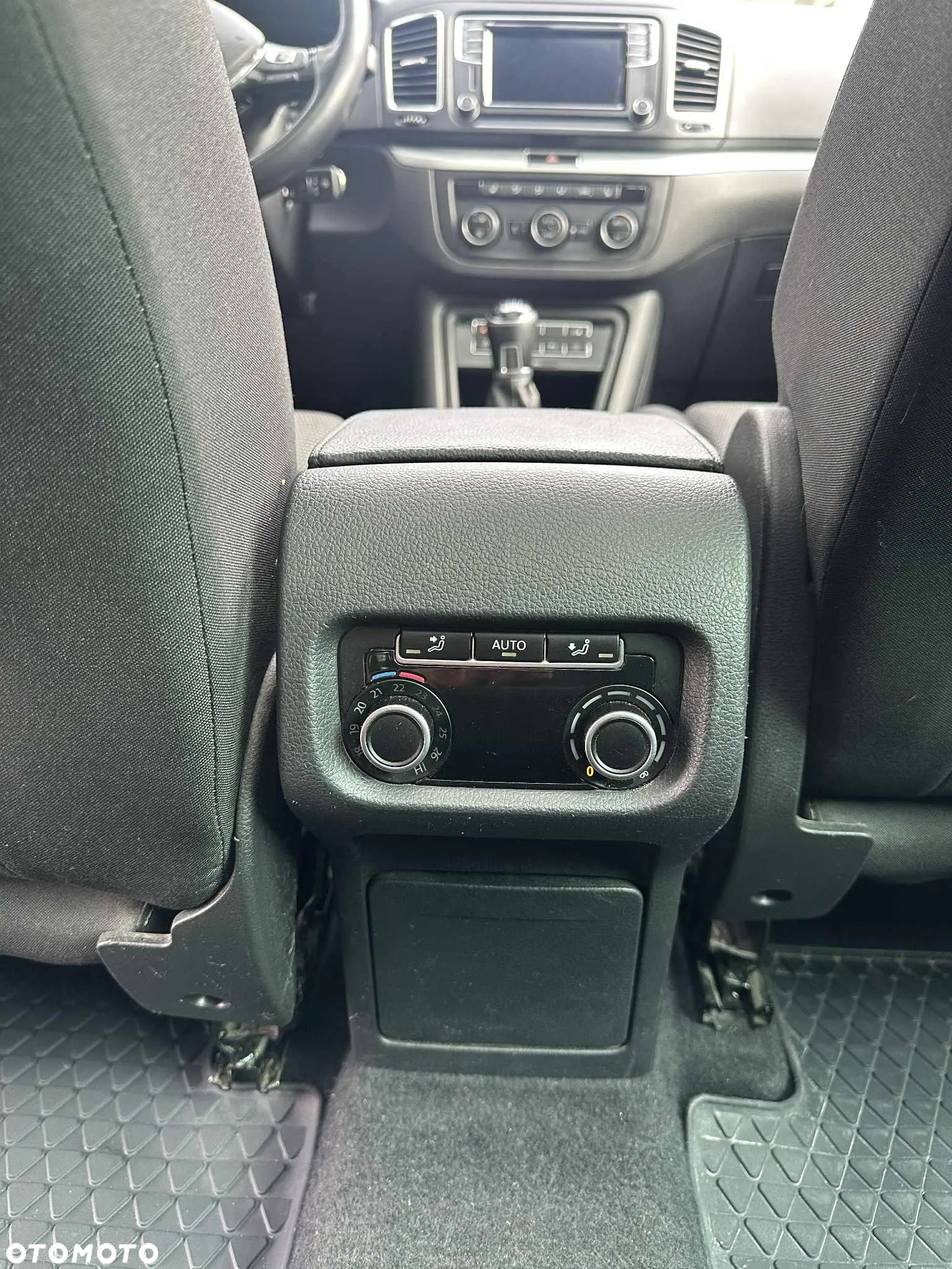 Volkswagen Sharan 2.0 TDI 4MOTION (BlueMotion Technology) Highline - 29