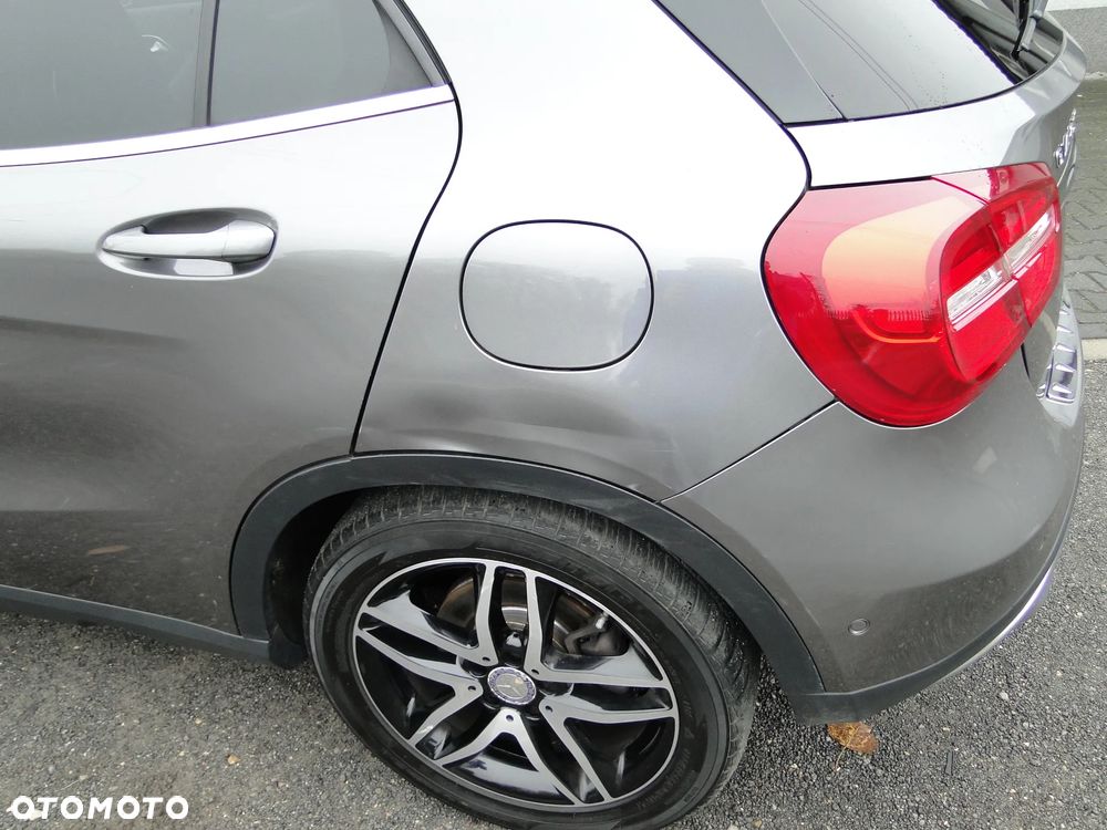 Mercedes-Benz GLA 250 4-Matic - 39
